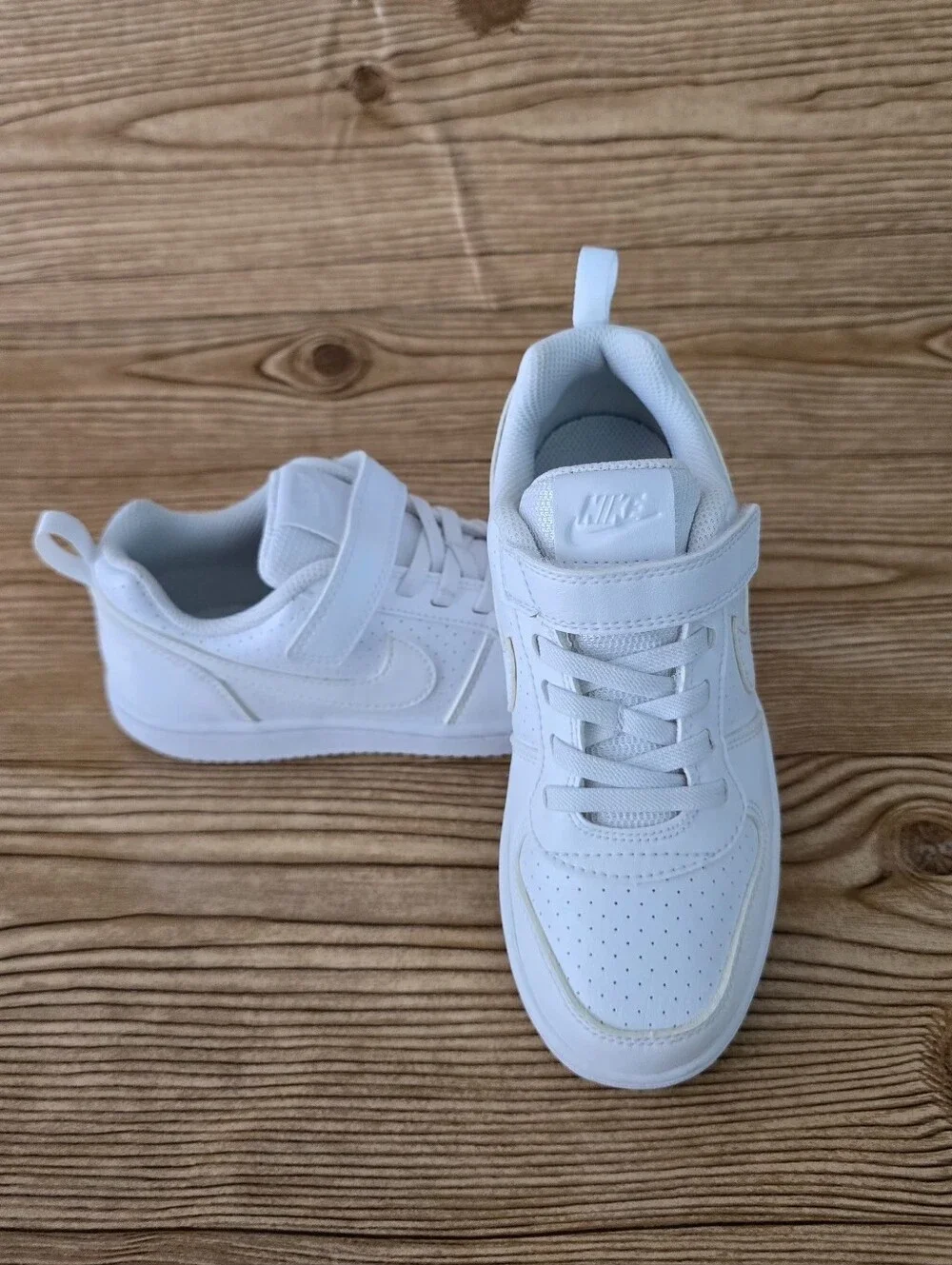 Nike Court Borough Low 2